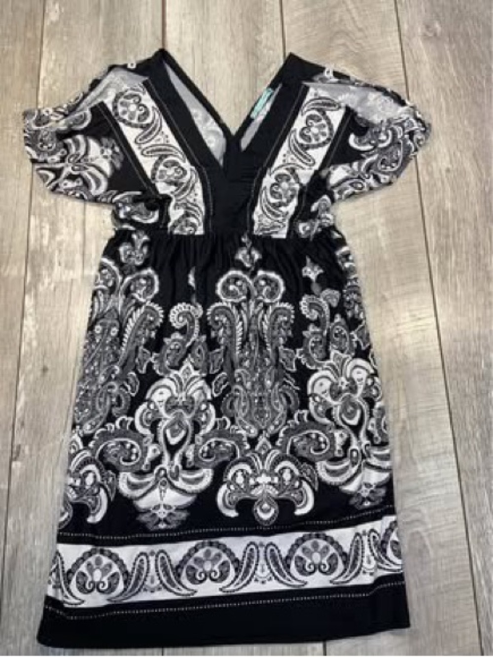Maurice’s womens Aztec v neck light dress with shirt sleeves and slit on sleeves